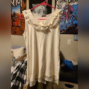 DONATING 5/1 Story Peasant Ruffle Lace Button Nightie